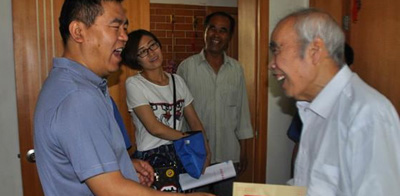 市企工委領導慰問星火公司困難黨員