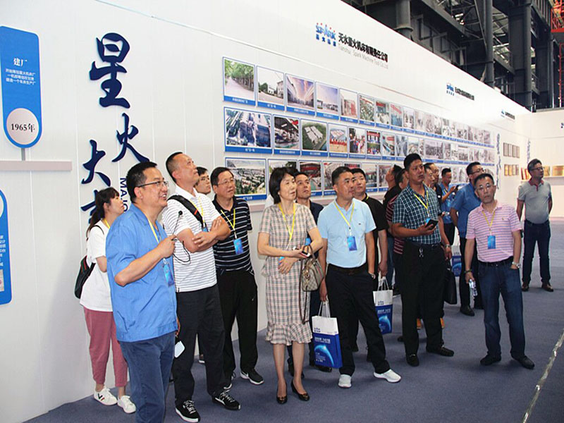 星火機床集團隆重召開2019年度中國區經銷商大會