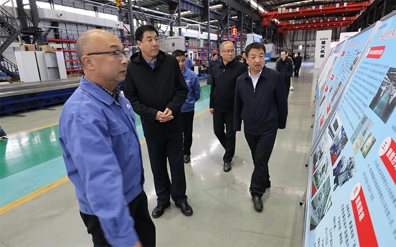 市委常委政法委書記劉天波來星火機床公司調研