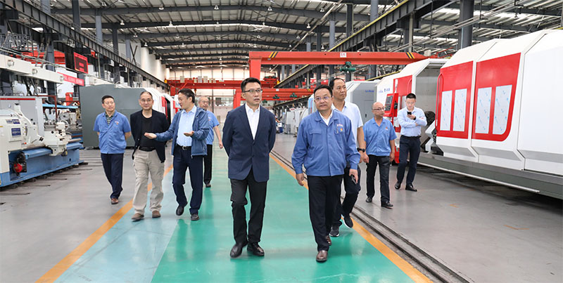 中國工業(yè)設(shè)計協(xié)會領(lǐng)導一行來星火機床公司調(diào)研