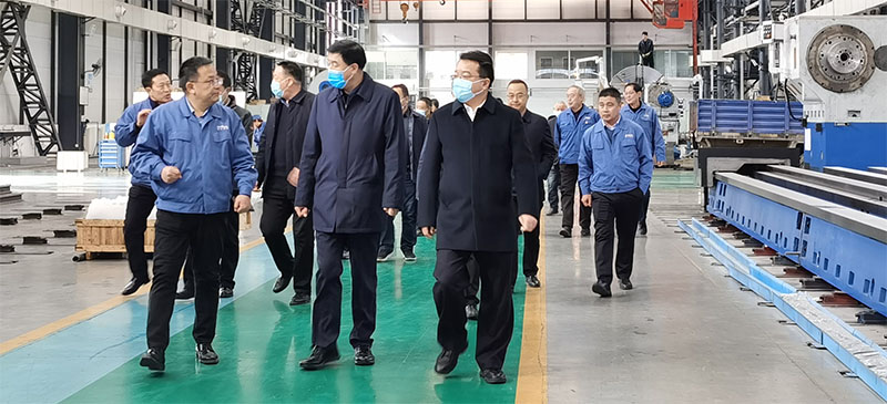 天水市領(lǐng)導(dǎo)干部來星火機(jī)床公司調(diào)研