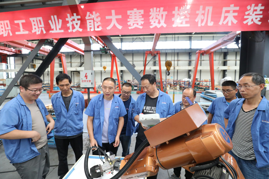 星火機床榮獲甘肅省就業(yè)創(chuàng)業(yè)工作先進集體稱號