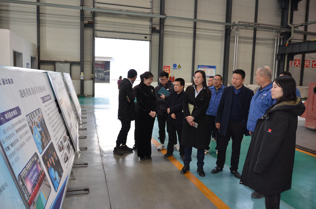 廈門象嶼集團物流部負責人考察星火機床公司