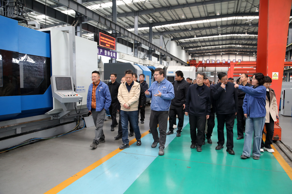 省工信廳、省內各市州工信局、金融機構領導來星火數控調研