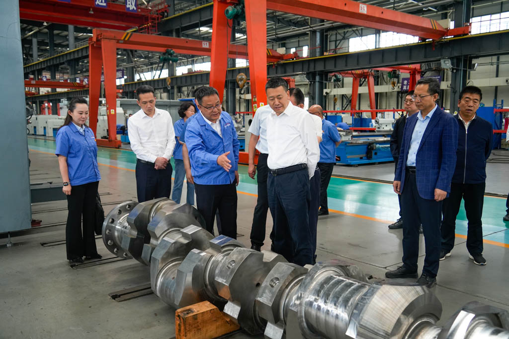 甘肅省副省長雷思維蒞臨星火數控調研指導