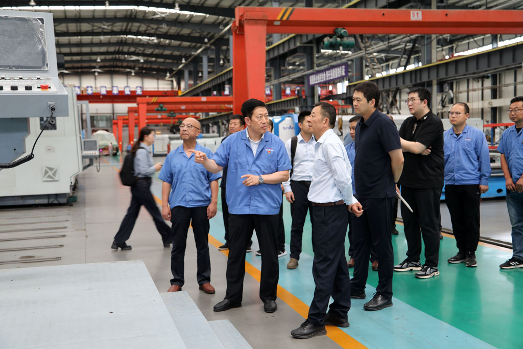 省國投集團(tuán)工銀投資調(diào)研組蒞臨星火數(shù)控考察指導(dǎo)