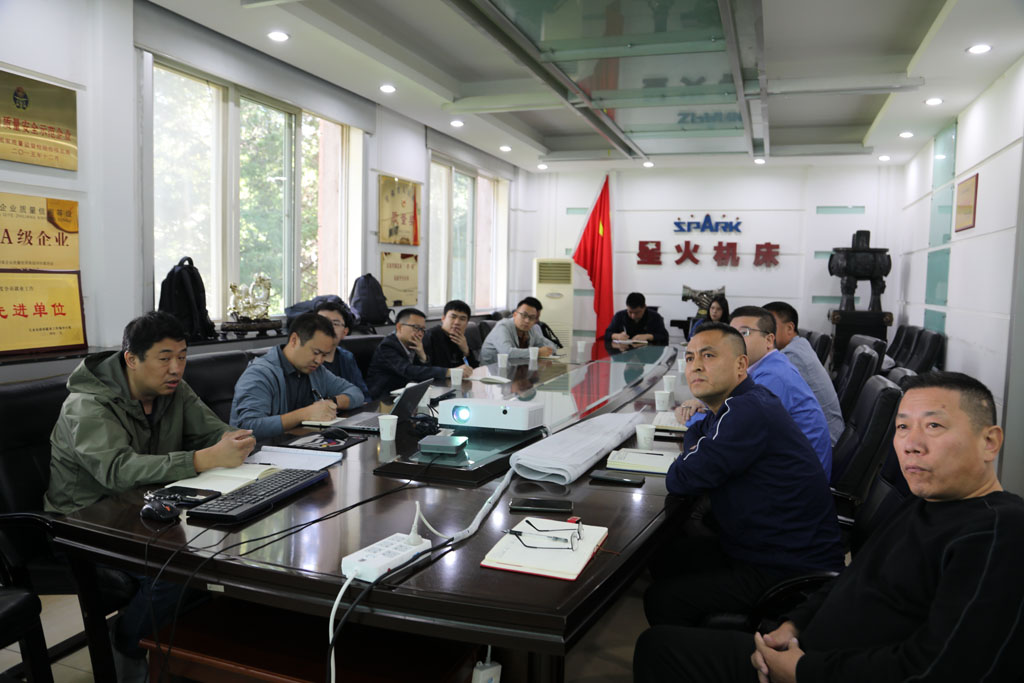 日月重工考察團蒞臨星火數控開展技術方案評審