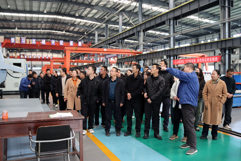 天水市市委組織部、市委黨校組織年輕干部來星火數控公司開展參觀學習活動